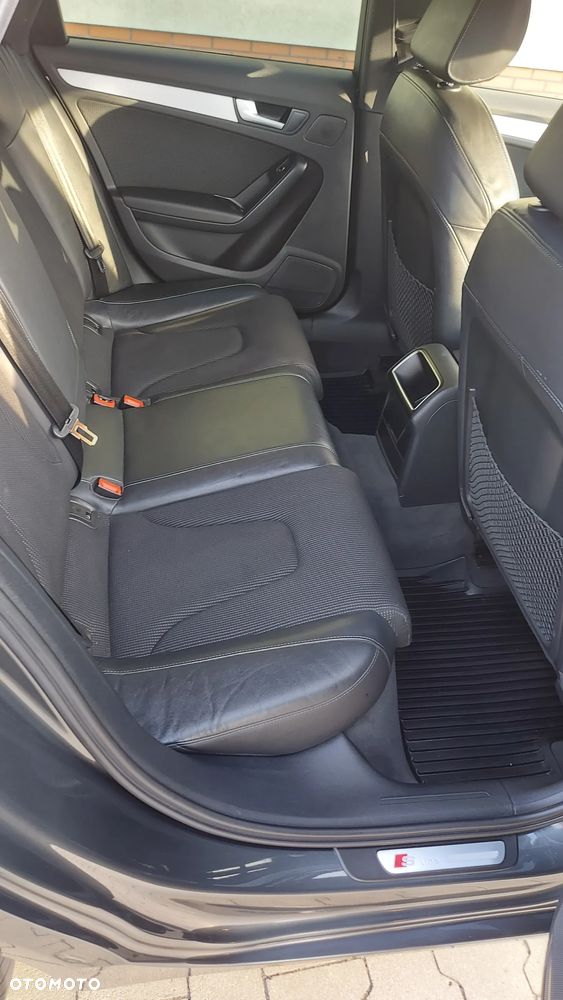 Audi A4 Avant 2.0 TDI - 13