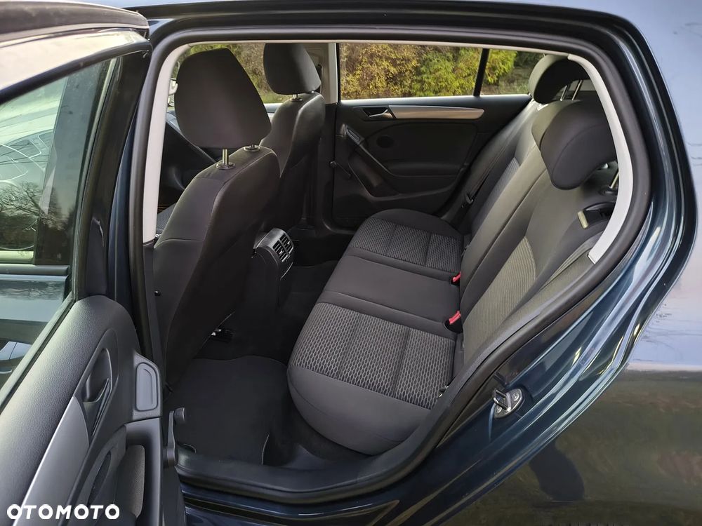 Volkswagen Golf 1.6 TDI BlueMotion Technology Cup - 14