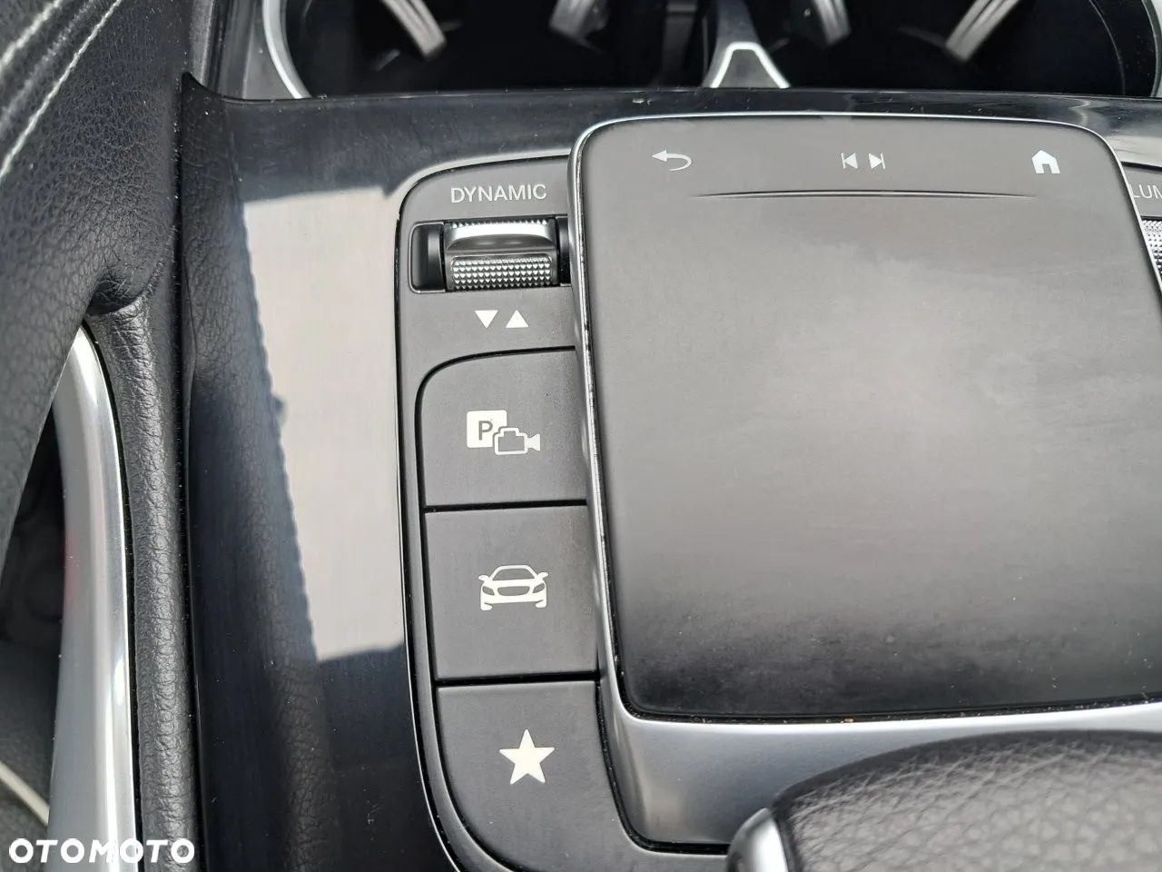 Mercedes-Benz GLE 300 d 4-Matic - 32