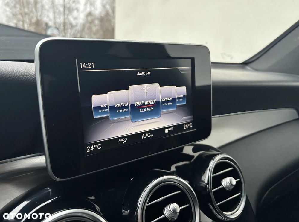 Mercedes-Benz GLC - 21