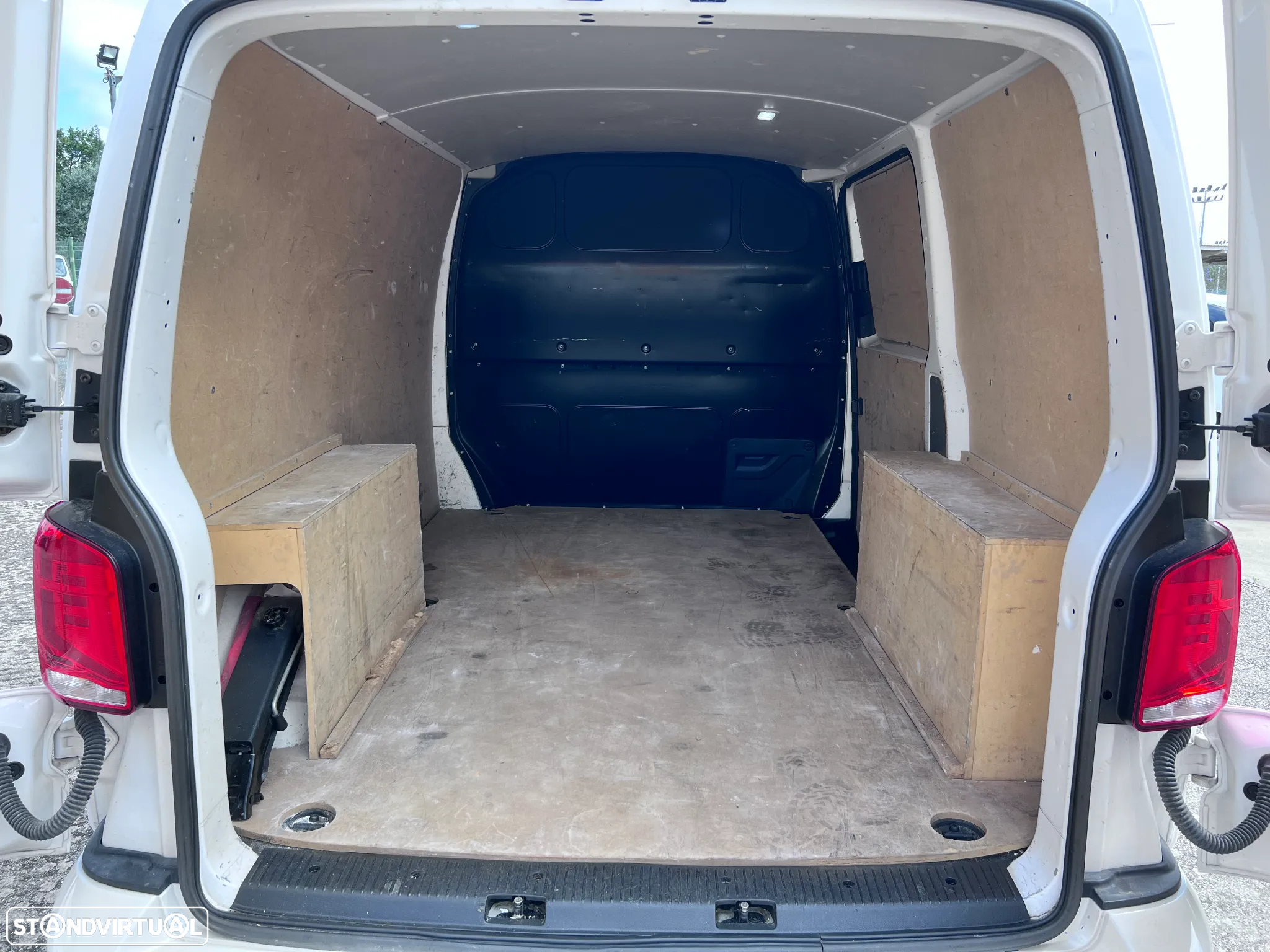 VW Transporter 2.0 TDi 3L - 3
