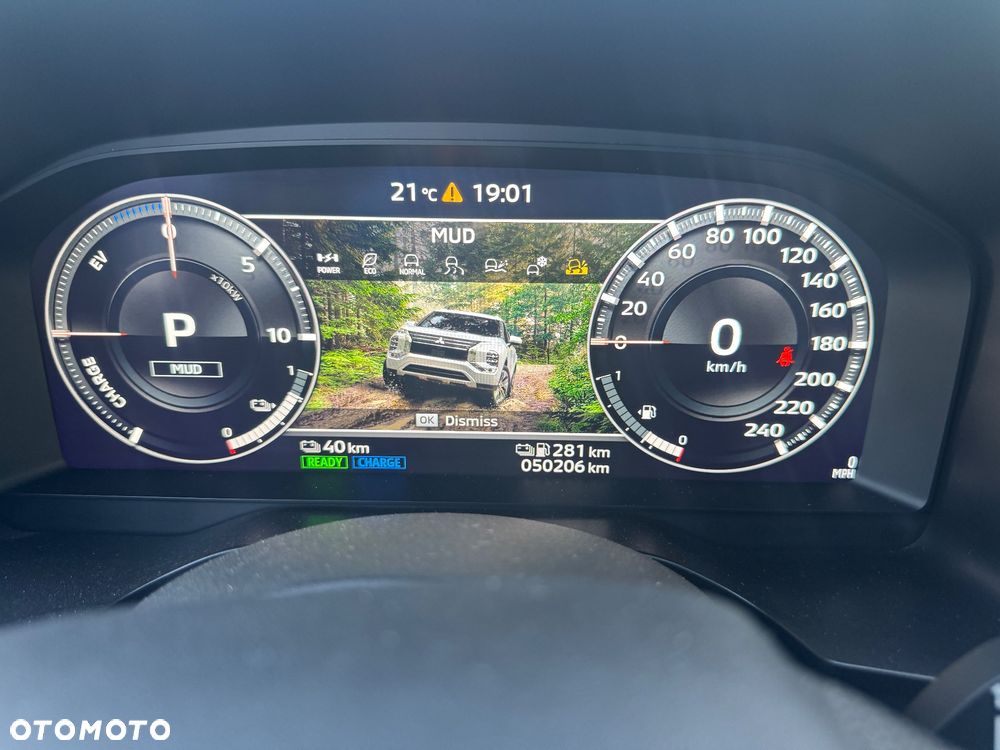 Mitsubishi Outlander 2.4 4WD Select - 28