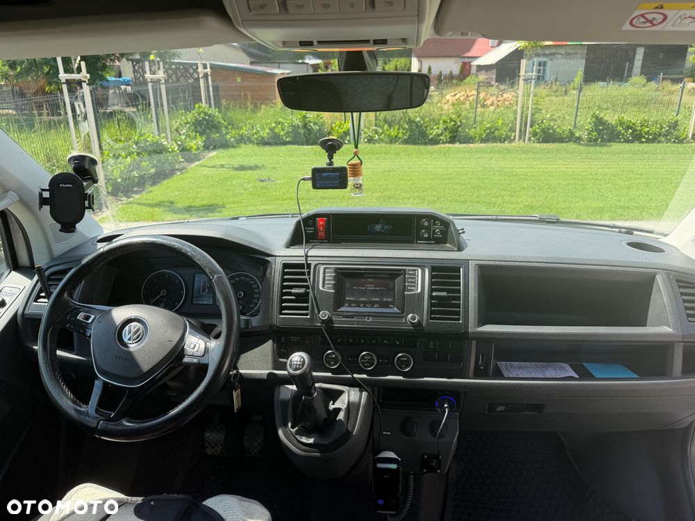 Volkswagen Caravelle - 6