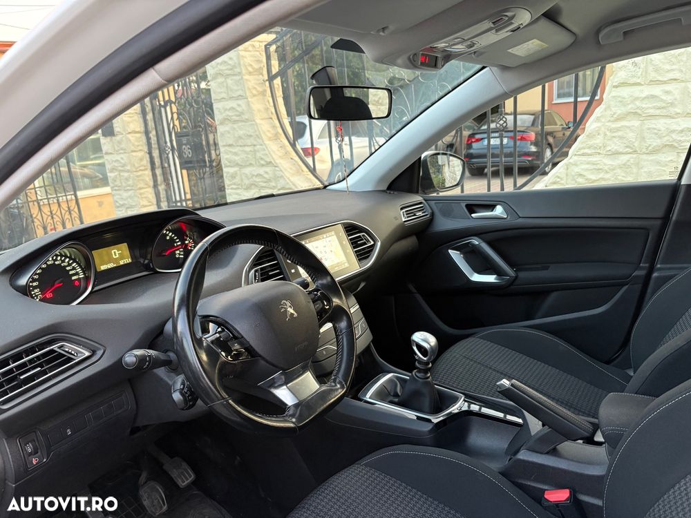Peugeot 308 - 6