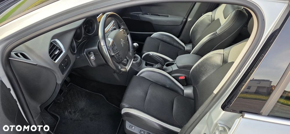 Citroën C4 1.6 VTi Exclusive - 12