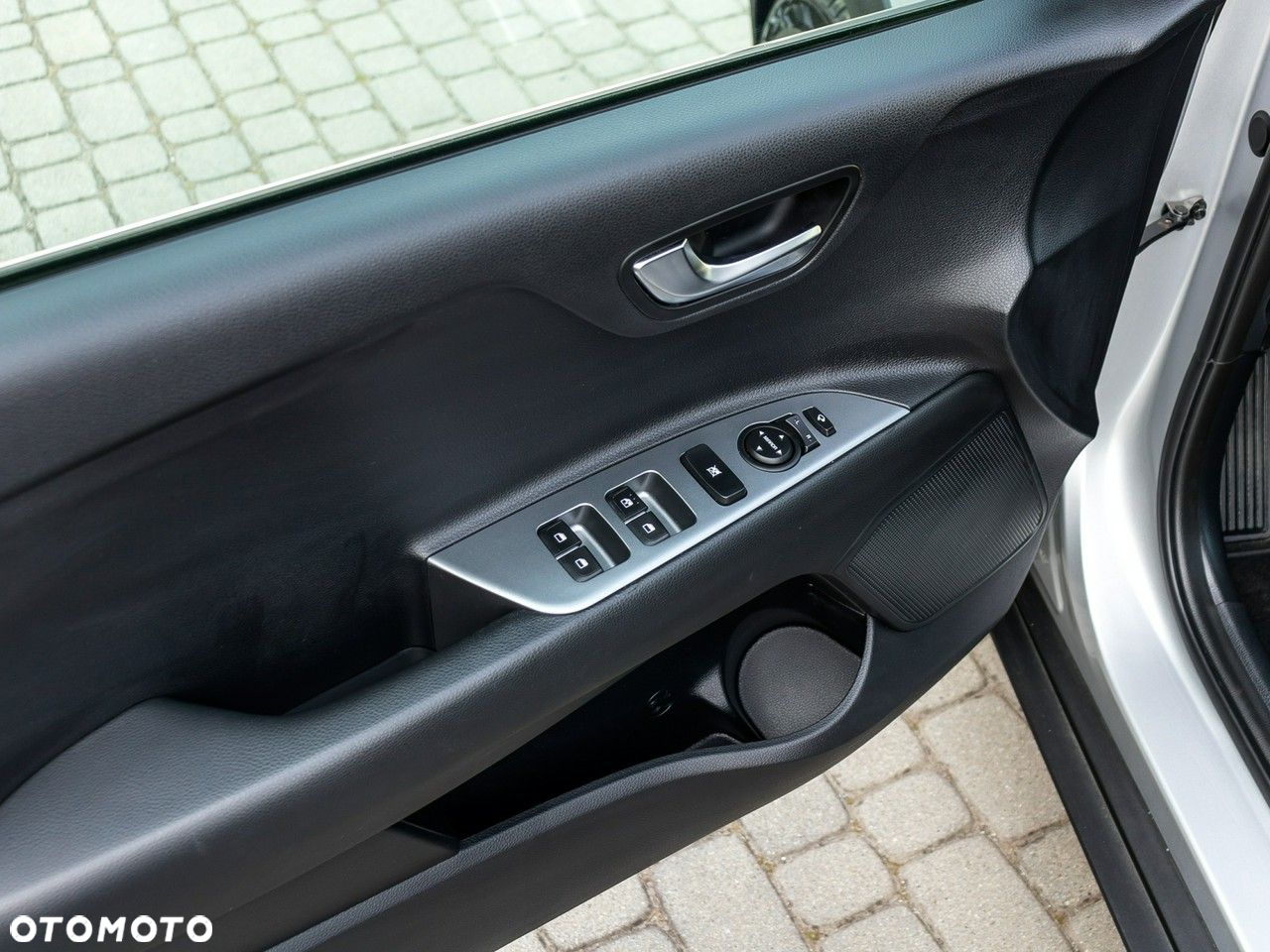 Kia Stonic 1.0 T-GDI MHEV GT Line - 13