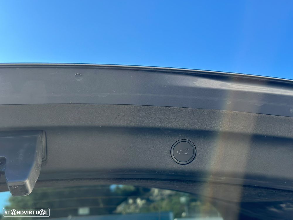 Tesla Model Y Long Range Tração Integral - 13