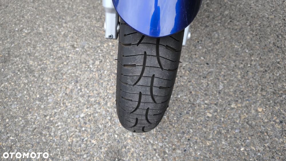Yamaha FJR - 33