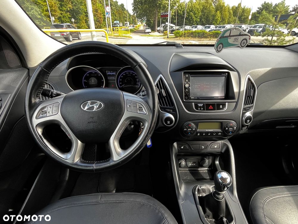 Hyundai ix35 1.7 CRDi 2WD UEFA EURO 2012 Edition - 24