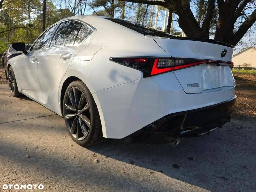 Lexus IS - 3