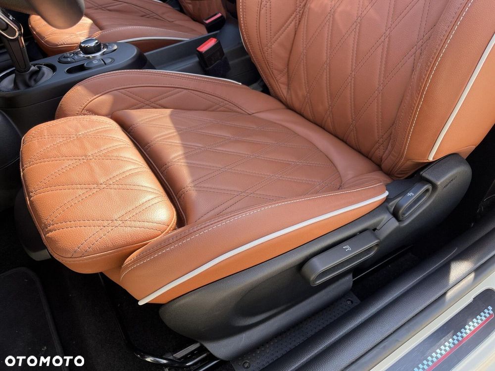 MINI John Cooper Works - 13