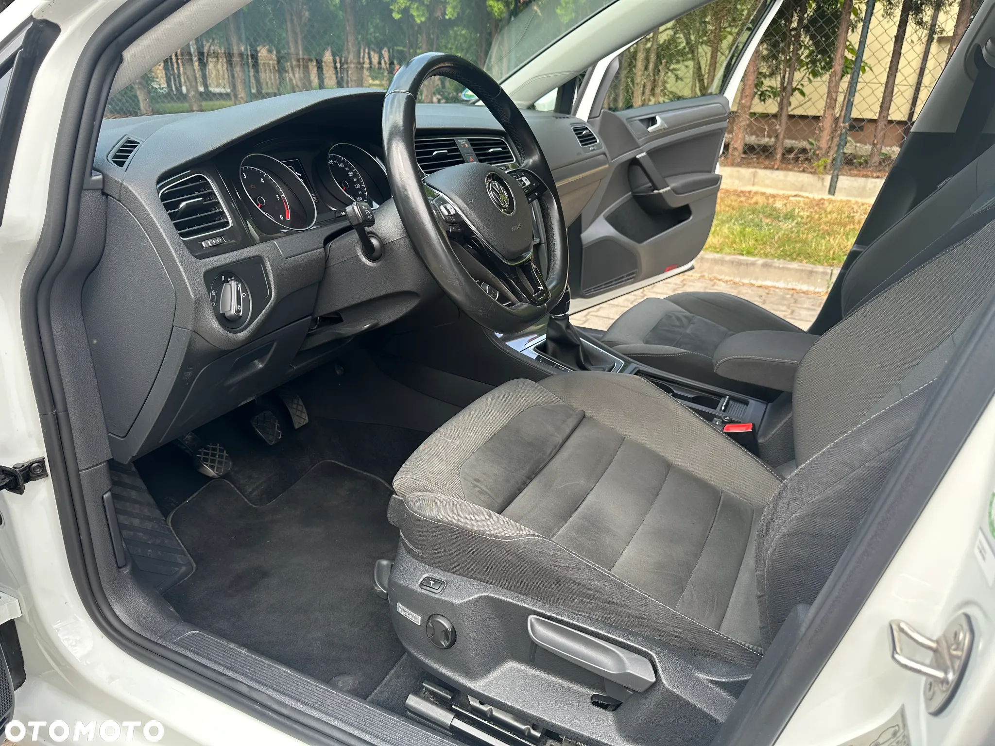 Volkswagen Golf VII 1.6 TDI BMT Highline - 6
