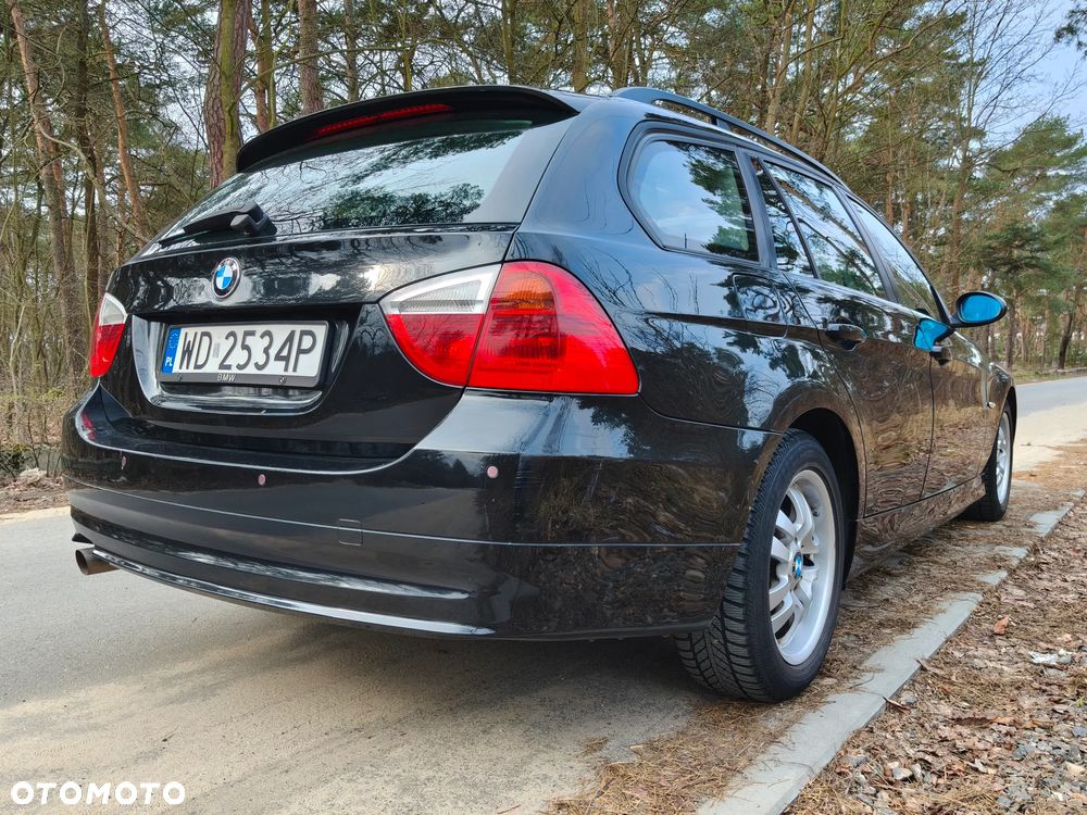 BMW Seria 3 318i - 14