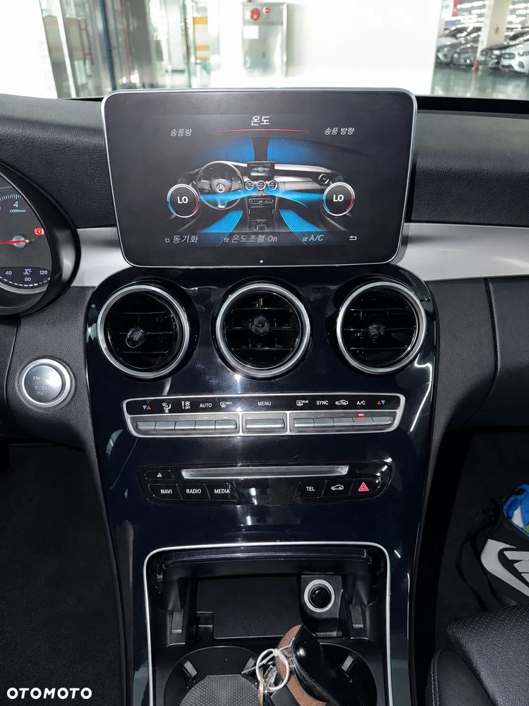 Mercedes-Benz Klasa C 200 4Matic 9G-TRONIC - 15