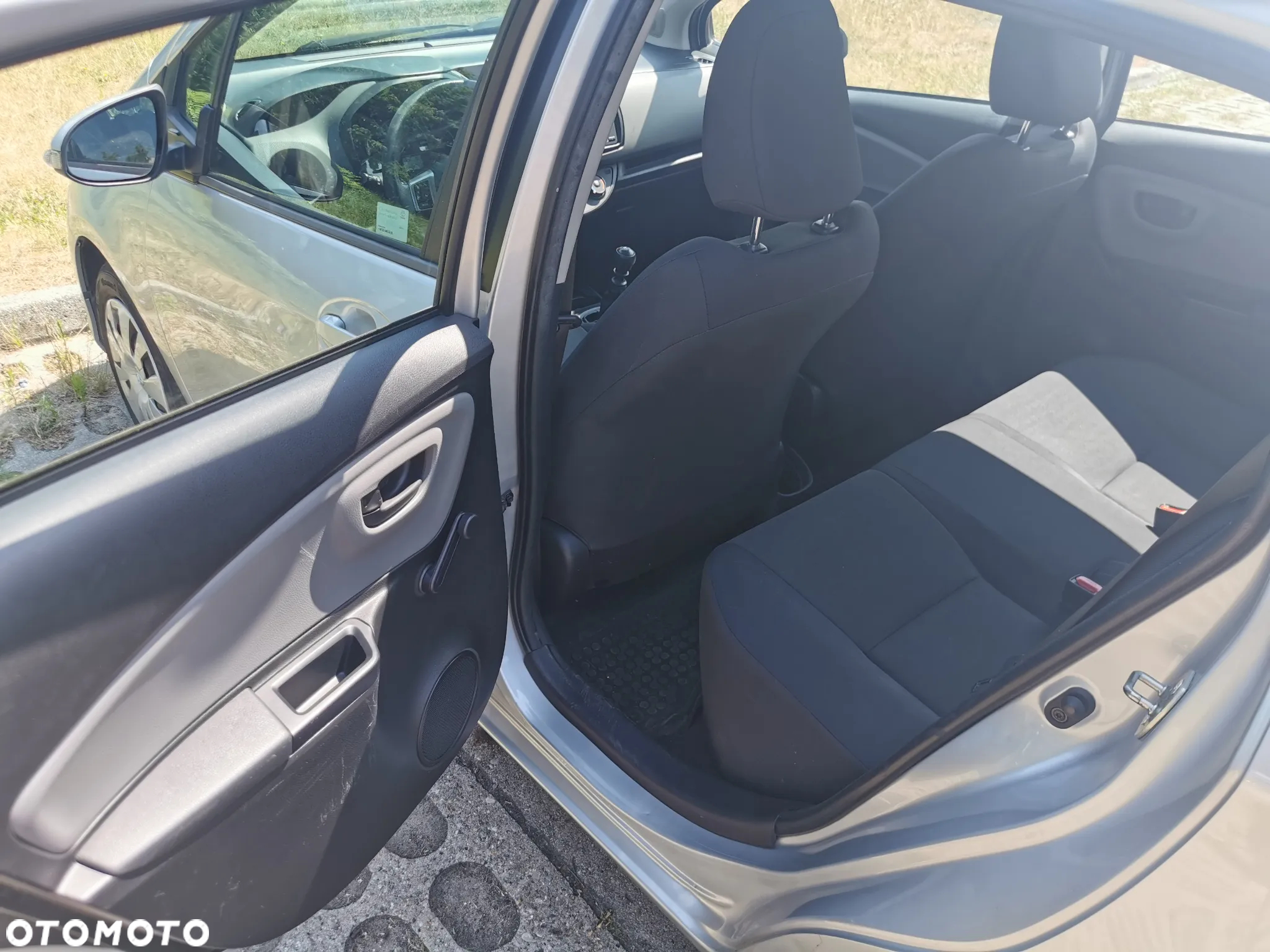 Toyota Yaris 1.5 Active - 19