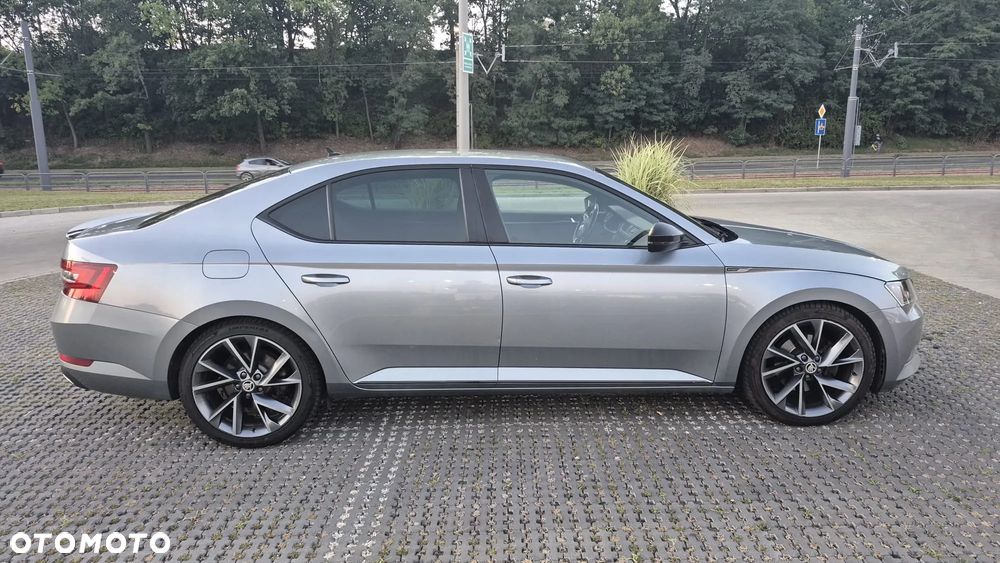 Skoda Superb 2.0 TSI Sportline DSG - 2
