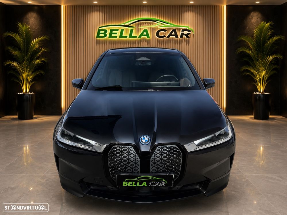 BMW iX xDrive 40 Pack Desportivo - 11