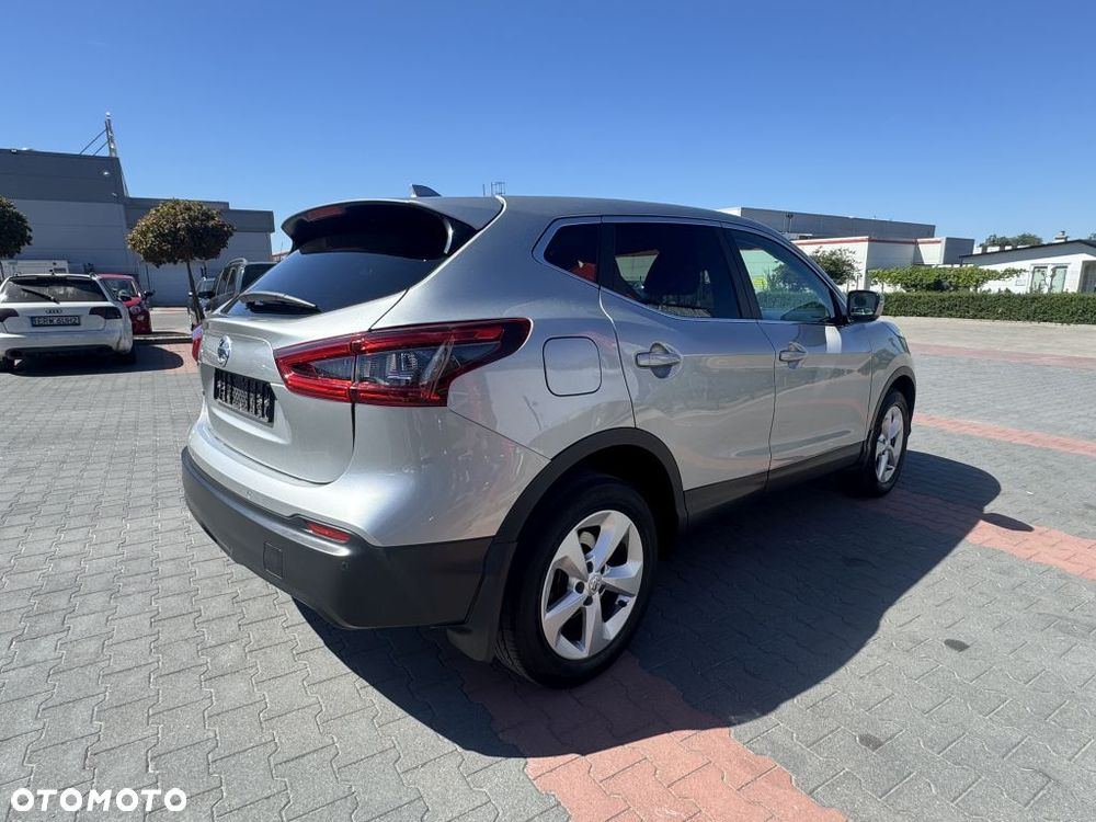 Nissan Qashqai 1.2 DIG-T N-Connecta EU6 - 4