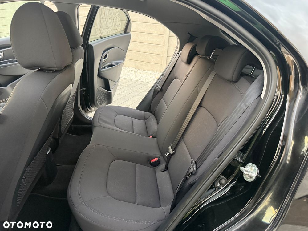 Kia Rio - 7
