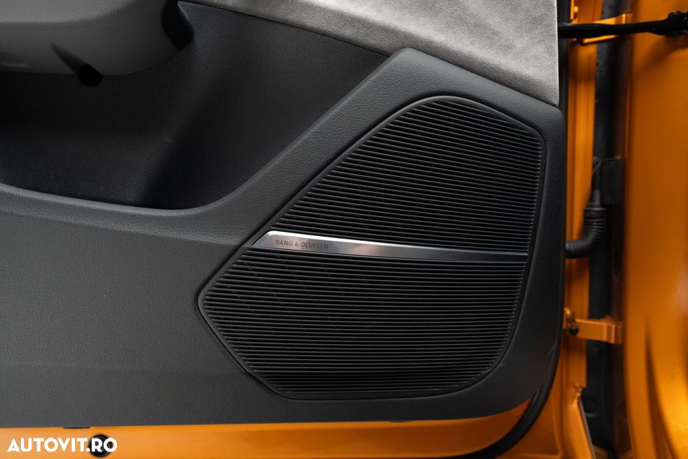 Audi Q8 - 12