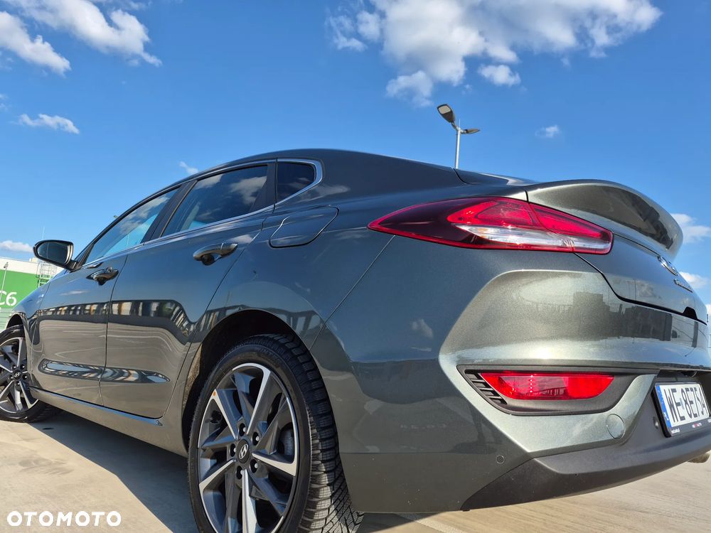 Hyundai i30 1.5 T-GDI 48V Premium DCT - 16