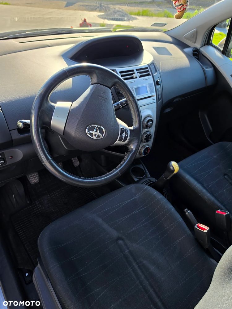 Toyota Yaris 1.3 Luna - 5