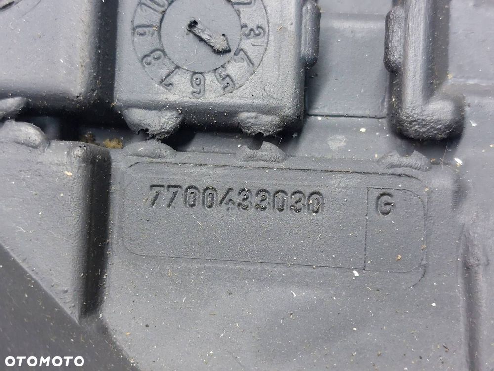 KIEROWNICA + PODUSZKA THALIA I CLIO II 7700499028 7700433030 - 9
