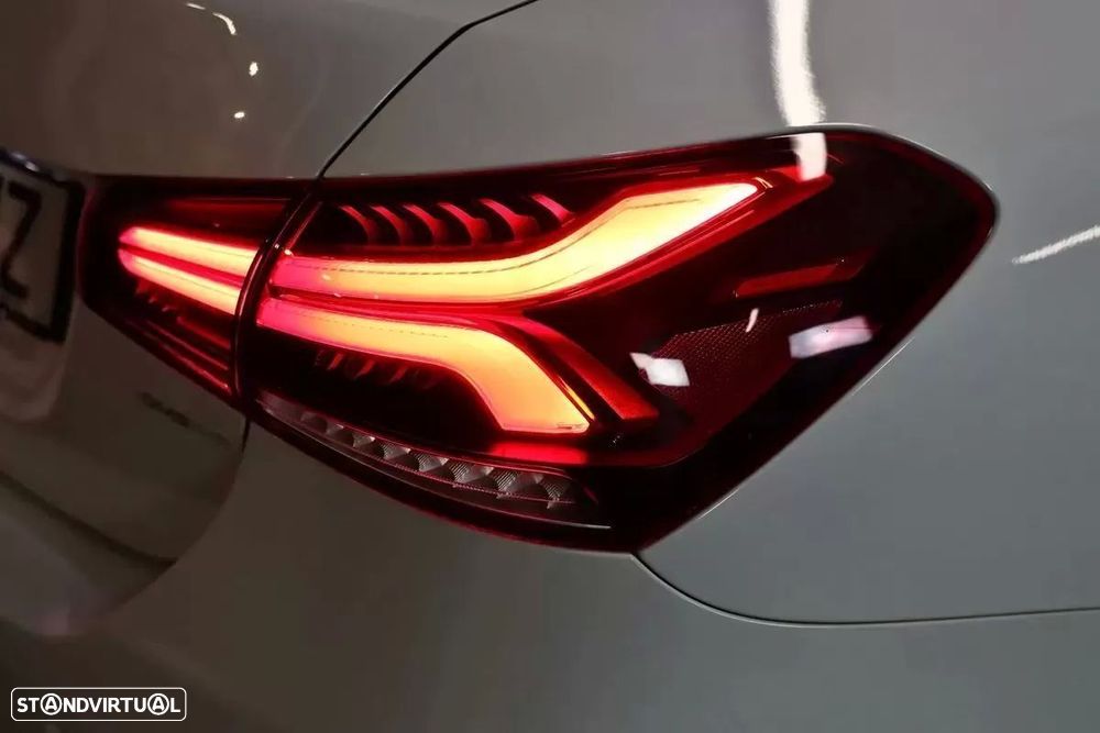 Mercedes-Benz A 180 Limousine d 7G-DCT AMG Line - 24