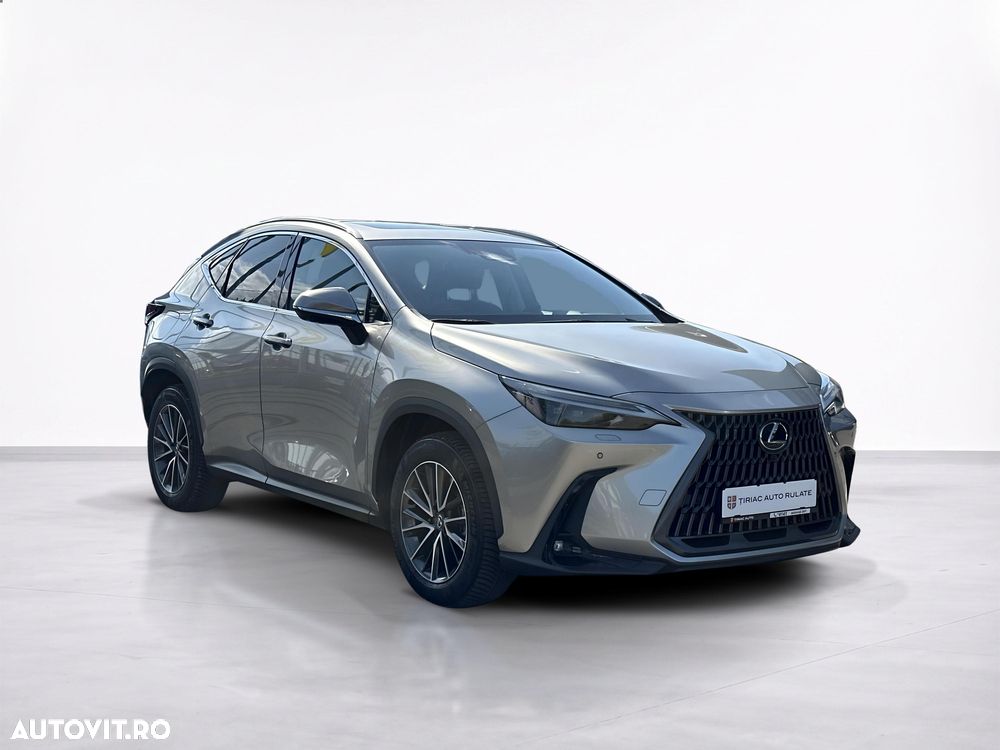 Lexus Seria NX 450h+ E-FOUR - 8