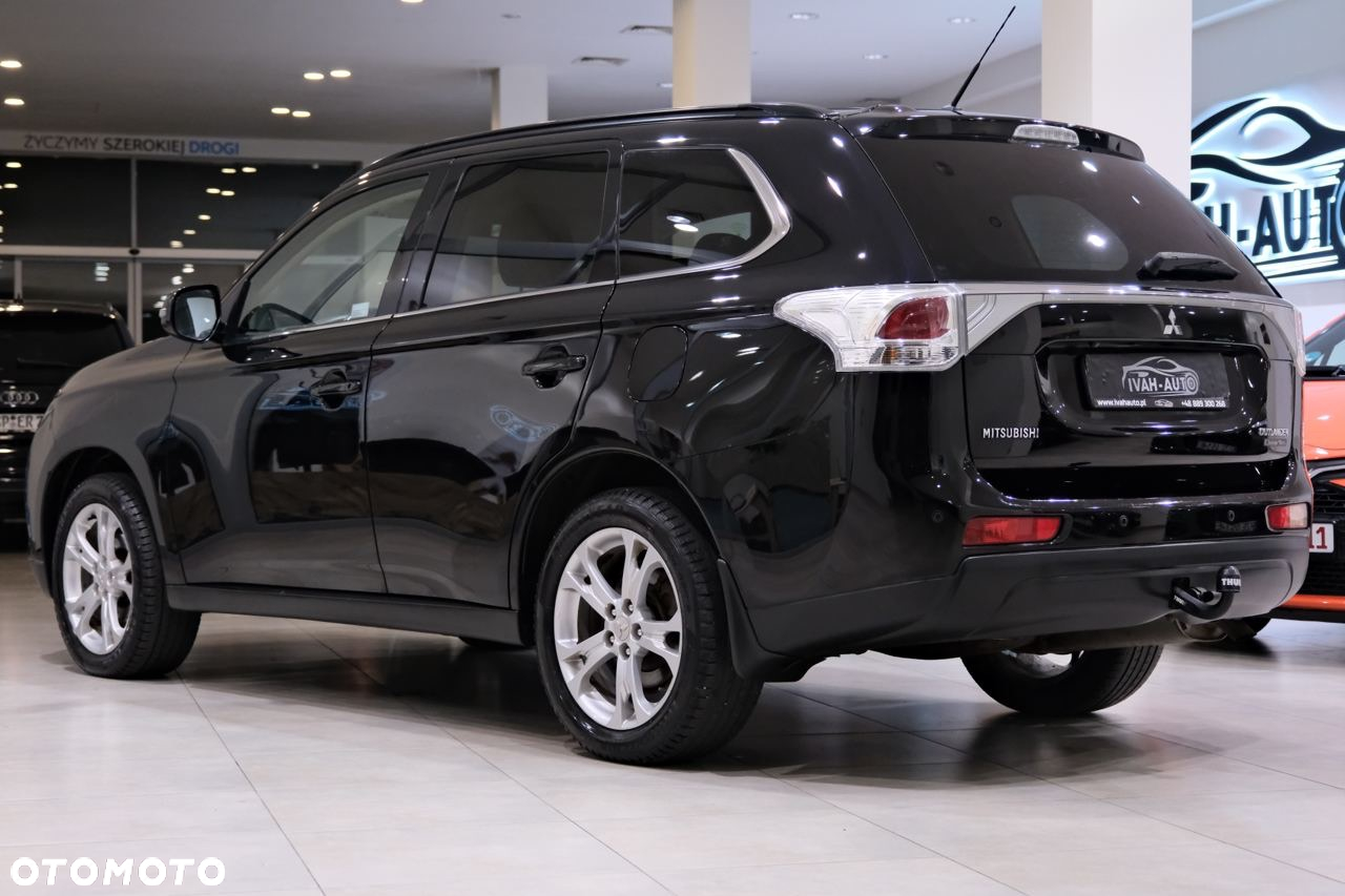Mitsubishi Outlander 2.2 DI-D 4WD Diamant Edition - 11