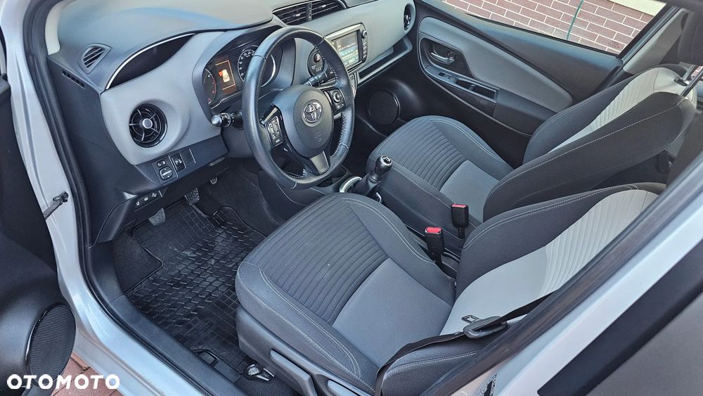 Toyota Yaris 1.0 Premium - 7