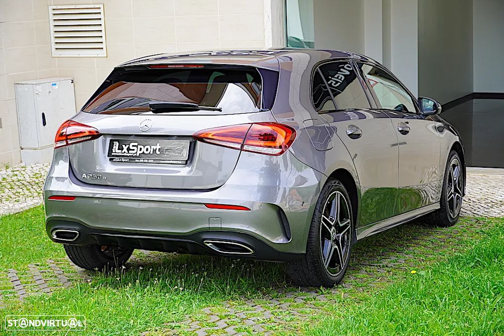 Mercedes-Benz A 250 e AMG Line - 10