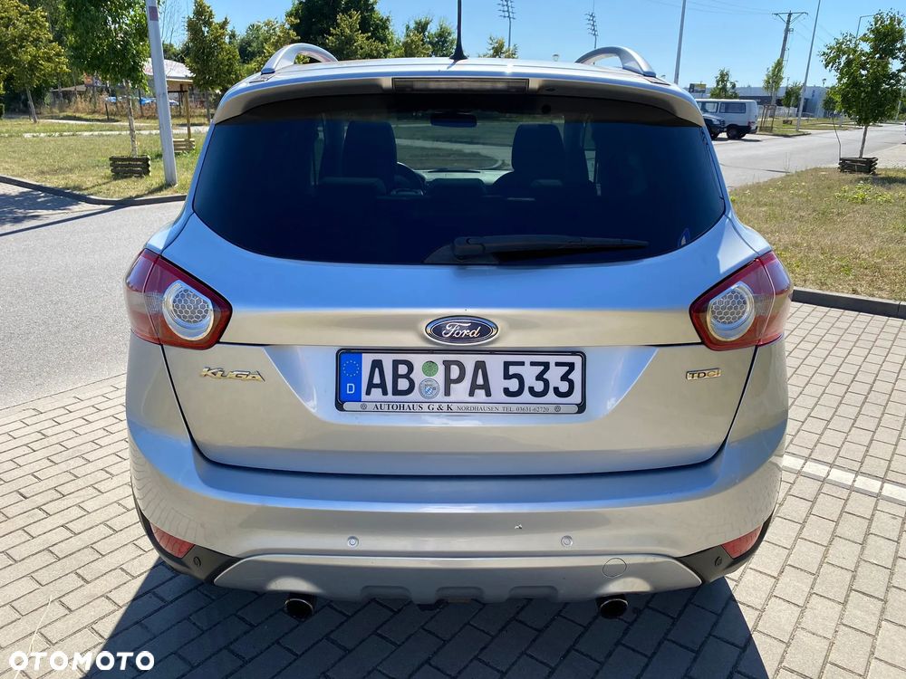 Ford Kuga 2.0 TDCi 4x4 Titanium - 4