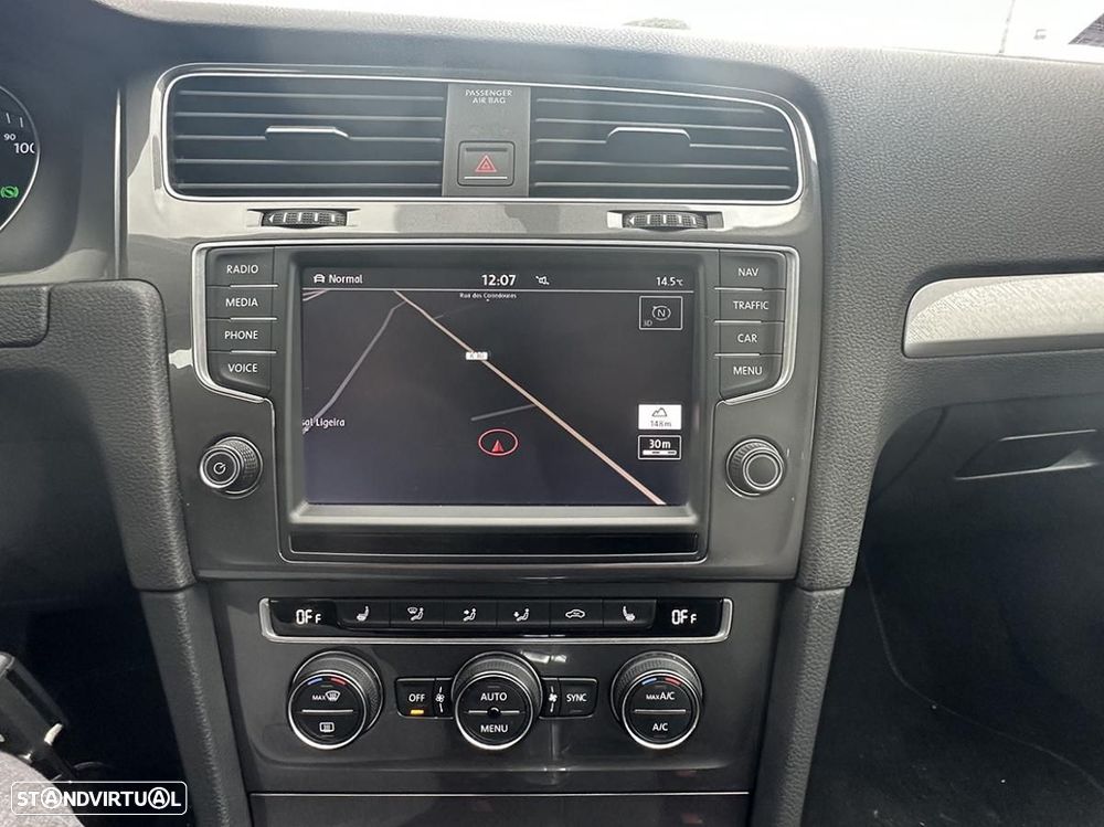 VW e-Golf AC/DC - 39