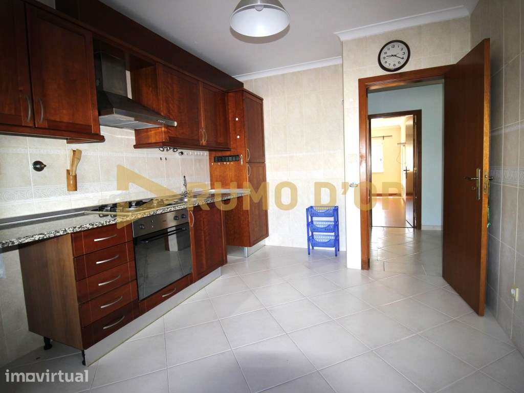 Apartamento T1 com parqueamento - Grande imagem: 5/13