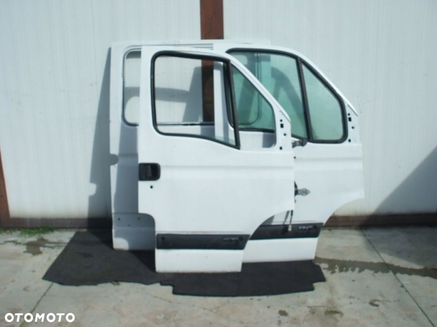 RENAULT MASTER MOVANO DRZWI prawe przód klamka - 1