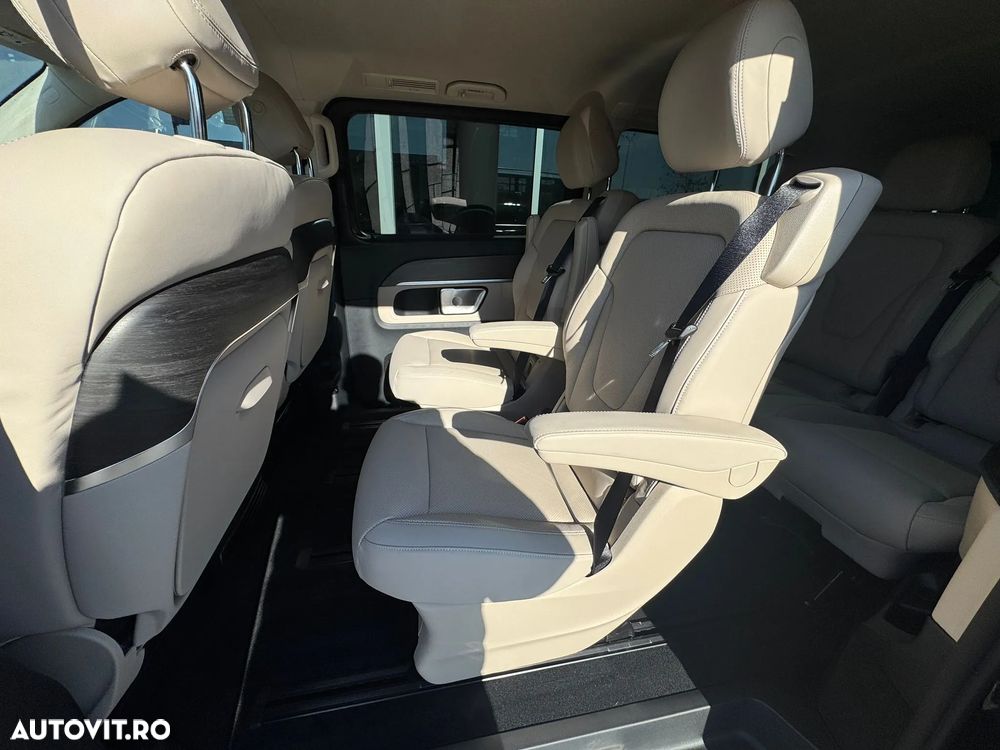 Mercedes-Benz V 300 d Extralang 4Matic 9G-TRONIC Exclusive - 12