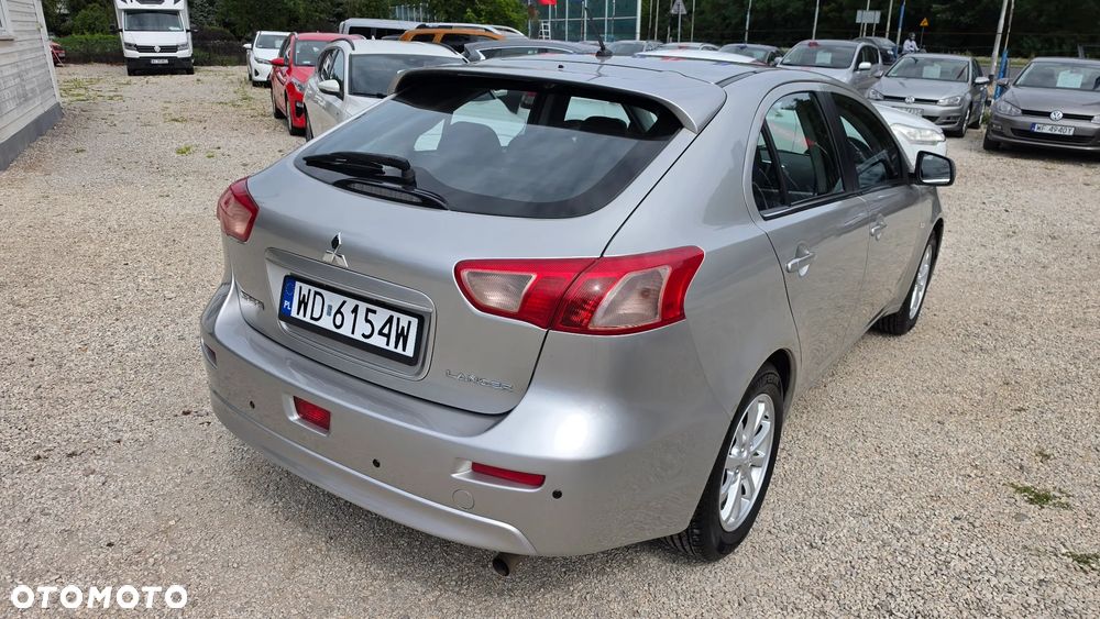 Mitsubishi Lancer 1.6 Invite - 4