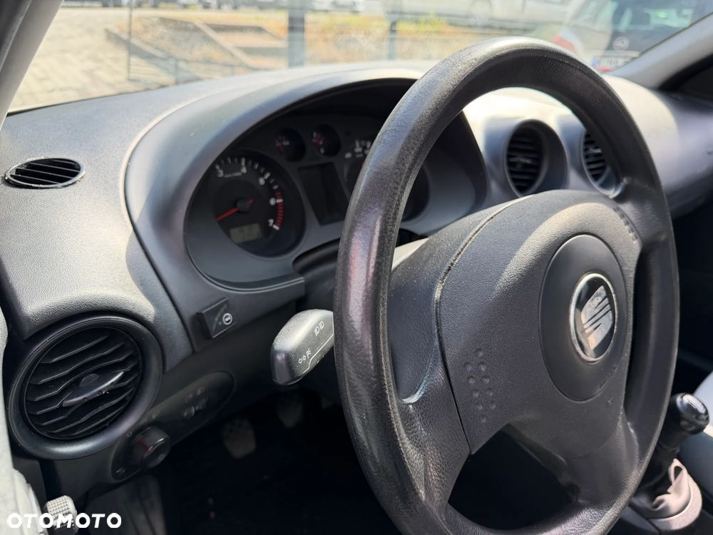 Seat Ibiza 1.4 16V Stylance - 11