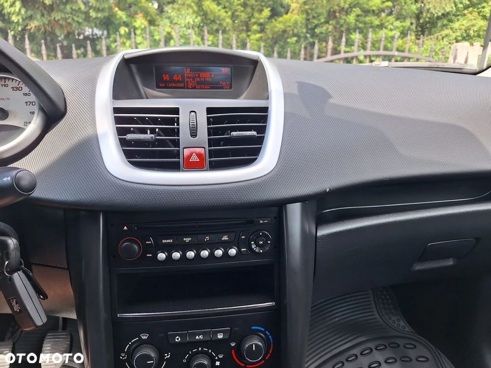 Peugeot 207 75 Millesim 200 - 12