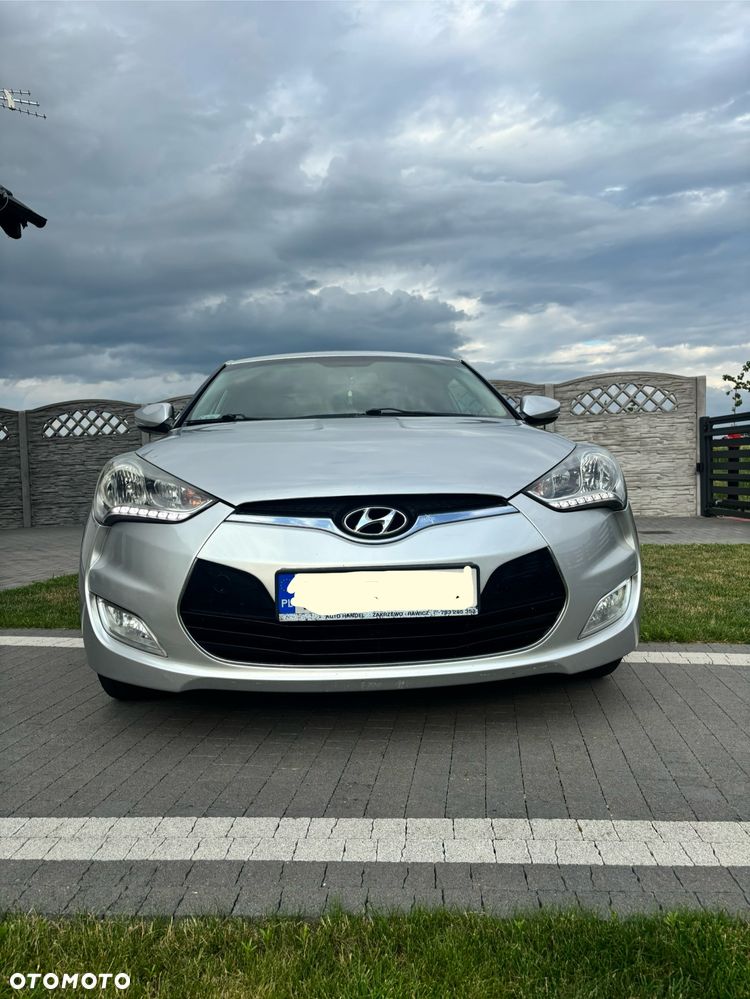 Hyundai Veloster - 35