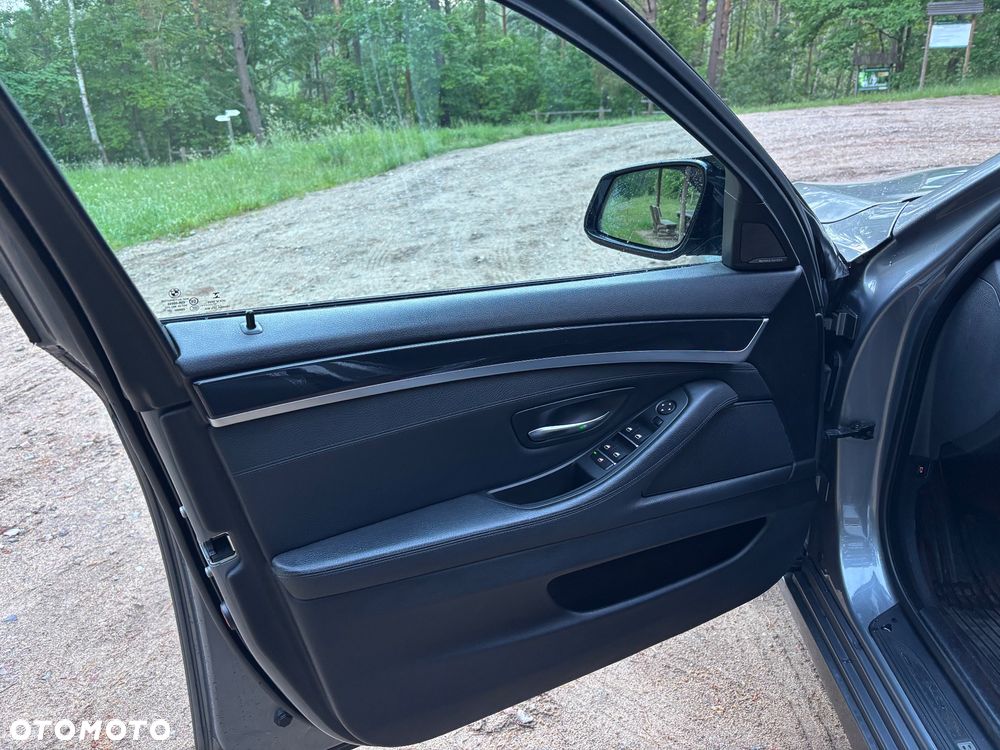 BMW Seria 5 535i - 13