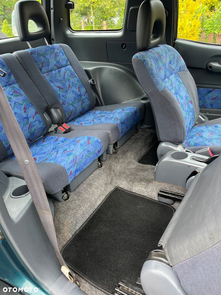 Toyota RAV4 - 16