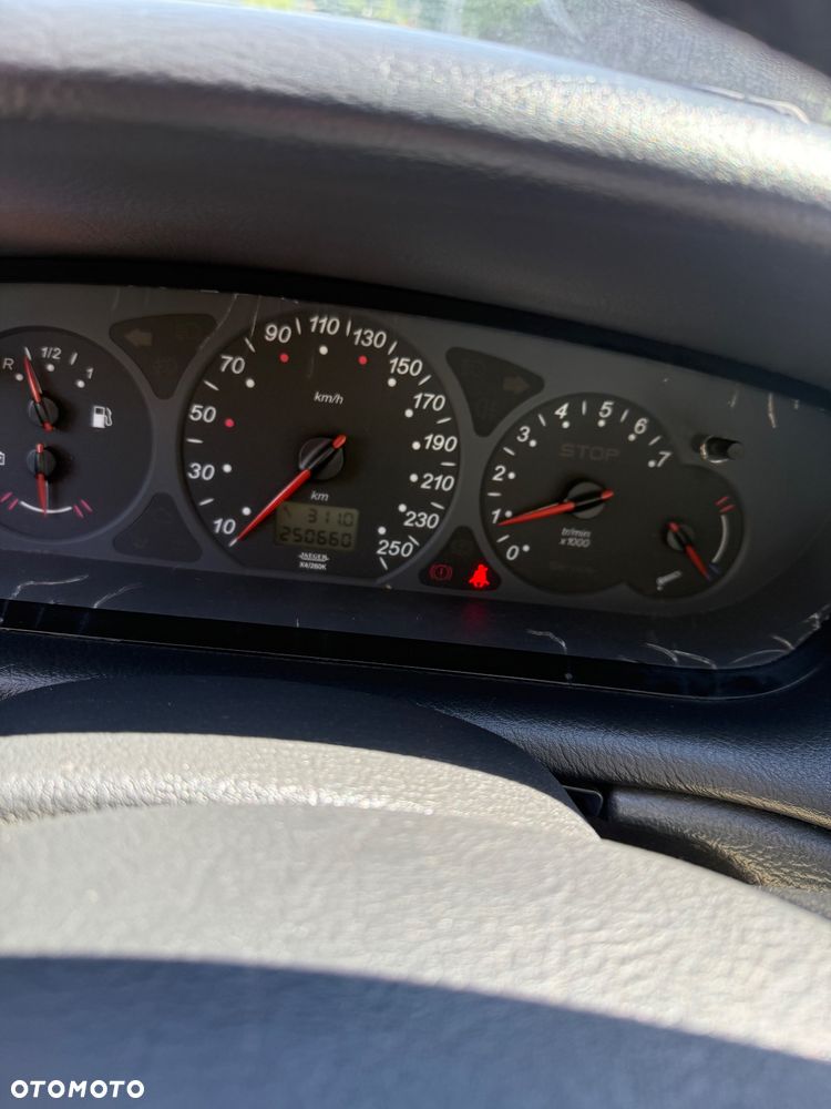 Citroën C5 2.0 HDi Control+ - 18