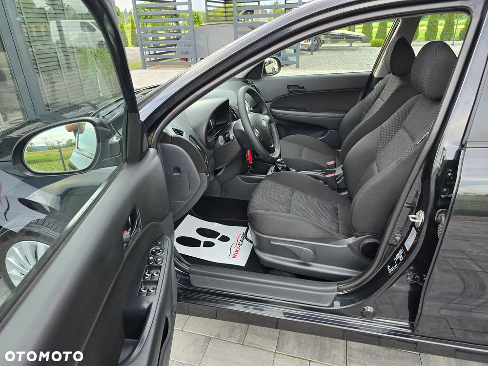 Hyundai i30 1.4 FIFA WM Edition - 27