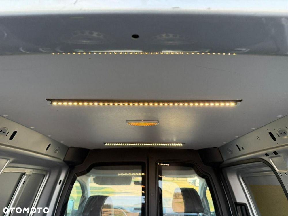 Volkswagen Caddy - 29