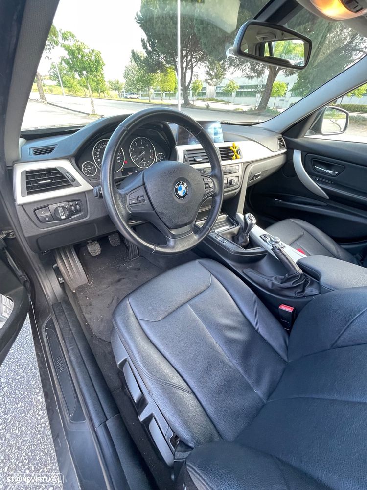 BMW 318 d Luxury Line - 12