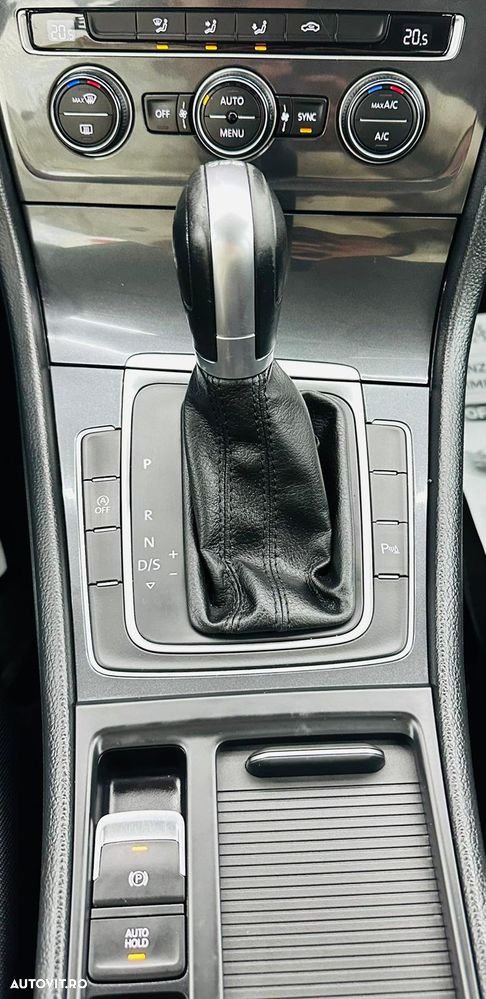 Volkswagen Golf 1.6 TDI SCR DSG Comfortline - 22