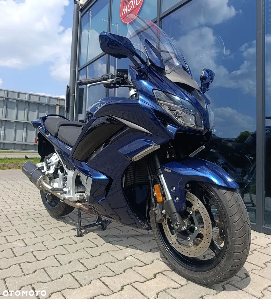 Yamaha FJR - 15