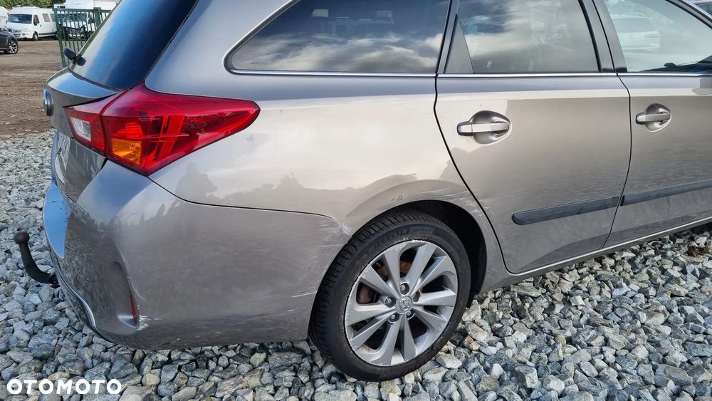 Toyota Auris - 2